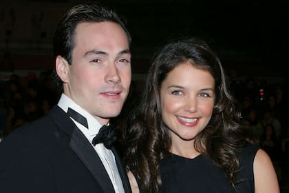 Katie se comprometió con el actor Chris Kline en 2003, pero se separó en 2005