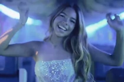 Katie Tevez celebró sus 15 años con una espectacular fiesta en un salón de Costanera (Foto: Captura de video / Instagram @__carlitostevez)