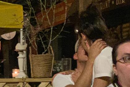 Katie y Emilio fueron vistos teniendo una cita muy romántica en Nueva York