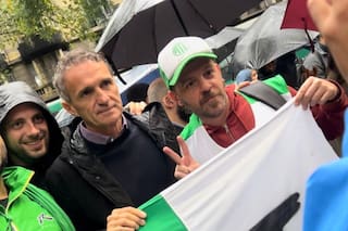 El oficialismo criticó a Katopodis por participar de la toma de oficinas del Estado