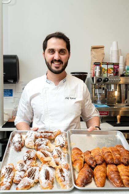 Katriel Menéndez, cocinero internacional de 37 años dejó la Argentina en 2010.