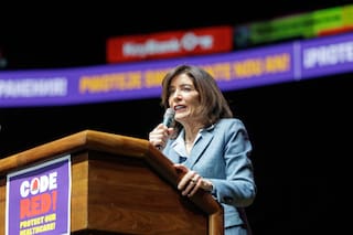 Noticias de Nueva York: Hochul planea hacer más flexible la ley climática del estado