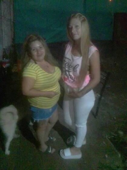 Katy, la hermana de Karen, se mostró consternada por lo ocurrido y exige justicia.