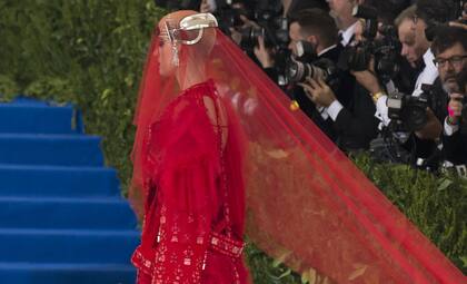 Katy Perry en la gala Rei Kawakubo/Comme des Garcons