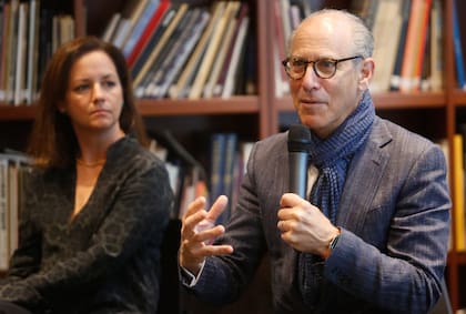 Inés Katzenstein con Glenn Lowry, director del MoMA, durante su reciente visita a la Argentina 