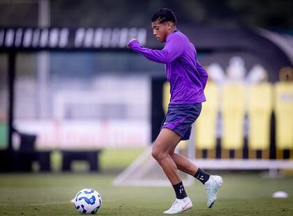 Kaué Furquim, de 16 años, fue convocado por el DT Dorival Júnior para dos partidos de Corinthians, pero no debutó en la primera del Timao