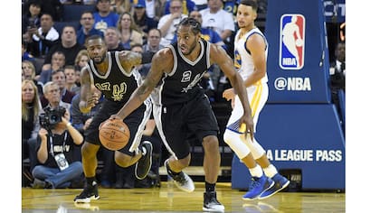 Kawhi Leonard anoche marcó 35 puntos la mayor marca de su carrera