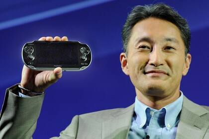Kazuo Hirai, responsable del área de entretenimiento de Sony, en la presentación de la consola portátil PlayStation Vita. El ejecutivo japonés reemplazará a Howard Stringer como máximo responsable de la compañia