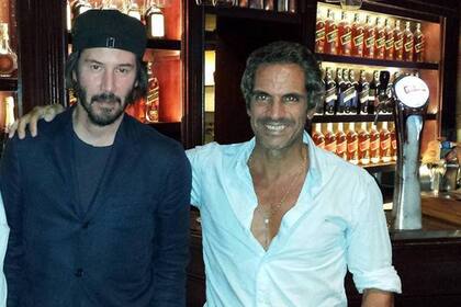 Keanu comió carne en un restó y prometió volver por más