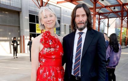 Keanu Reeves junto con su novia Alexandra Grant, la primera desde 2001