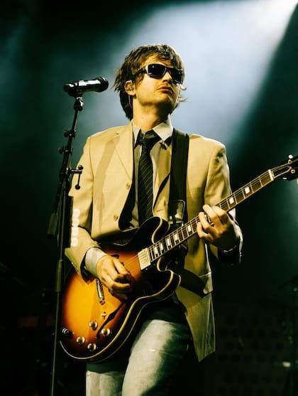 Keery se dedica a la música bajo el pseudónimo de Djo; lanzó tres discos, recorrió los Estados Unidos y Europa y su tema "End of Beginning" se volvió viral (Foto: Instagram @coachella)