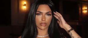 Una figura del fútbol sale con una modelo de OnlyFans 14 años menor que él