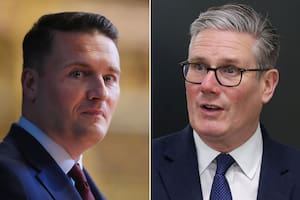 Renunció un ministro clave del Reino Unido y amenaza con disputarle el liderazgo a Keir Starmer