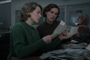 Keira Knightley y Carrie Coon protagonizan El estrangulador de Boston (2023), de Matt Ruskin sobre los crímenes seriales que asolaron a Boston a comienzos de los 60.