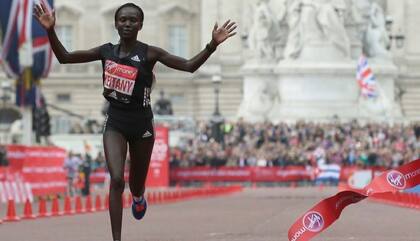 Keitany quebró el récord del maratón de Londres