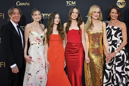 Keith Urban, Sunday Rose, Faith Margaret, Sybella Hawley, Nicole Kidman y Antonia Kidman en los Life Achievement Award