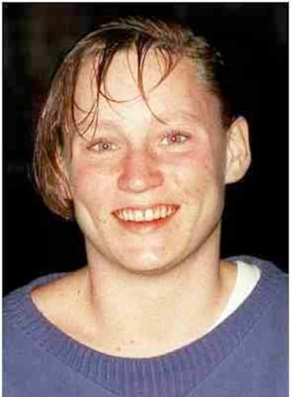 Keltie Byrne fue entrenadora a tiempo parcial en SeaLand of the Pacific (Crédito: Twitter/@CyanaTB_Oficial)