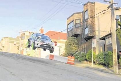 Ken Block en pleno vuelo