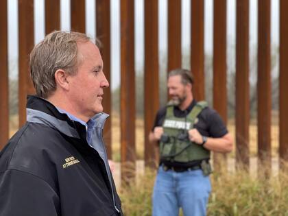 Ken Paxton es uno de los políticos que más está en contra de la inmigración