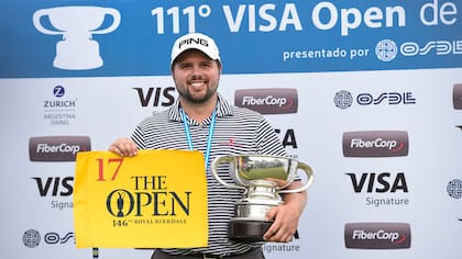 Kent Bulle y su doble premio: el trofeo y la clasificación para el Open 2017
