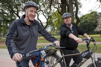 Kent y Maddens disfrutan pedalear por Buenos Aires