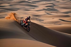 Kevin Benavides se benefició con sanciones ajenas y se quedó con la tercera etapa del Dakar