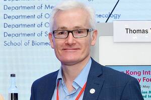 Kevin Harrington, especialista en radioterapia del Instituto de Investigación del Cáncer de Reino Unido