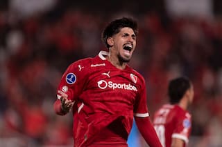 Kevin Lomónaco publicó una sugerente foto con una mujer y generó revuelo en las redes