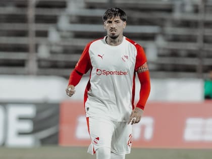 Kevin Lomónaco, pieza importante de Independiente, estuvo en el banco frente a Chile en 2025, pero quedó afuera de la lista de 55.