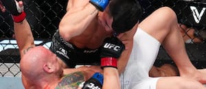 El impactante KO del argentino Kevin Vallejos: un round, 42 golpes y su reacción por los dólares que ganó