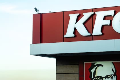 KFC innova en su menú tras varios años y quiere atraer al mercado joven