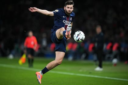 Khvicha Kvaratskhelia en acción en Paris Saint-Germain, que va por el bicampeonato en la Champions