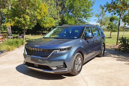 Kia Carnival, exponente entre los pocos monovolúmenes que quedan en el mercado