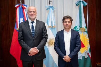 Kicillof con el ministro del Interior de Boric, Álvaro Elizalde