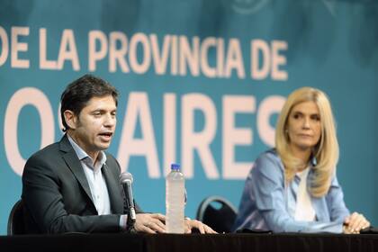 Axel Kicillof junto a la vicegobernadora Verónica Magario en Pilar, al anunciar los cambios en el gabinete y un plan de seis años