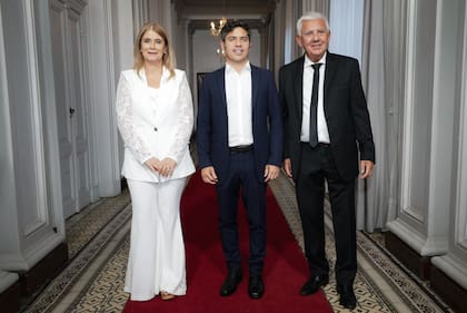 Kicillof, con Magario y Dichiara, titulares de las cámaras legislativas