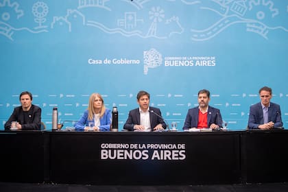 Kicillof criticó a Milei por la localización de la planta de gas en Río Negro