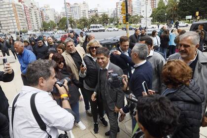Kicillof durante su recorrida por el complejo