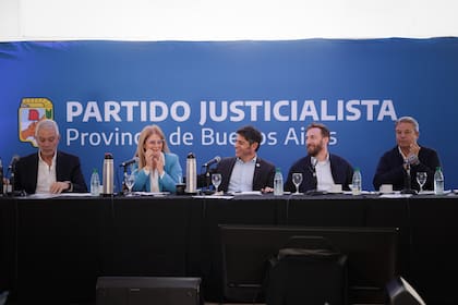 Kicillof en el Consejo del PJ Bonaerense.