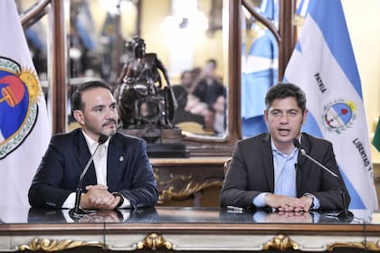 Kicillof y Valdés esta tarde en la Casa de Gobierno de Corrientes