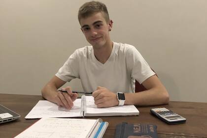 Kieffer Schroder siguió sus estudios desde Ingeniería Ambiental desde Río Gallegos