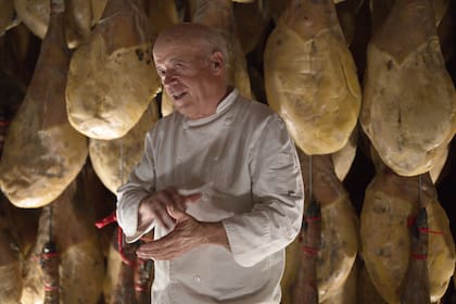 Kiko Fernández y sus jamones pata negra.