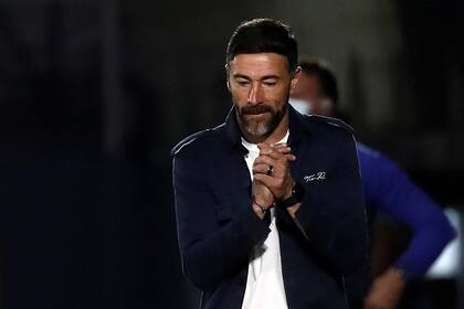Kily González hace un gesto durante el partido de cuartos de final de la Copa Sudamericana que disputan Bragantino y Rosario Central