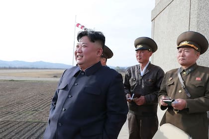 Kim durante una visita a una base militar norcoreana