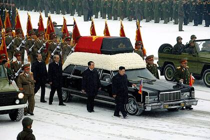 Kim Jong-un escoltó el cortejo fúnebre a lo largo de todo el recorrido