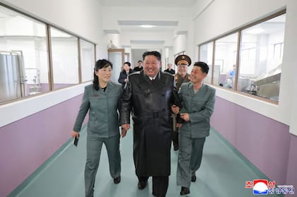 Kim Jong-un junto a su hija Kim Ju Ae