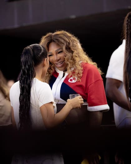 Kim Kardashian y Serena Williams se encontraron en el VIP del DRV PNK Stadium