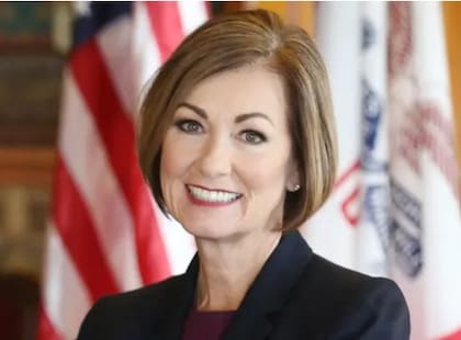 Kim Reynolds, de Iowa, es la gobernadora con peor imagen en EE.UU.
