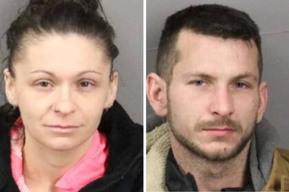 Kimberly Cooper y Kirk Shultis, los padres de Paislee, fueron arrestados bajo la acusación de de interferencia en la custodia y de poner en peligro el bienestar de una menor