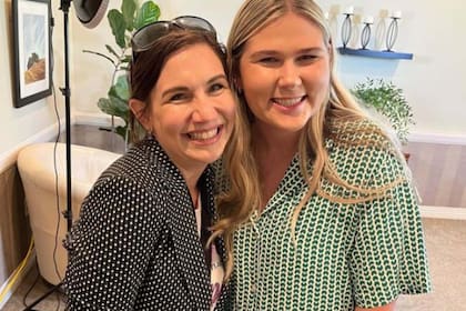 Kimberly Wilkerson y una de sus seguidoras